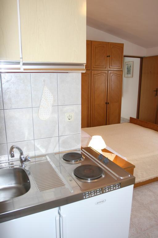 Zora Apartment *